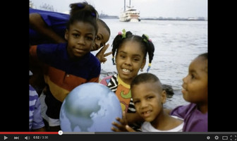 Kinder spielen mit der Welt - Videoclip Kinder spielen mit der Welt - Videoclip